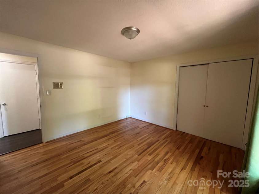511 Evelyn Avenue, Kannapolis, NC 28083.  MLS# CAR4260364, YatesRealty ID 22498. 