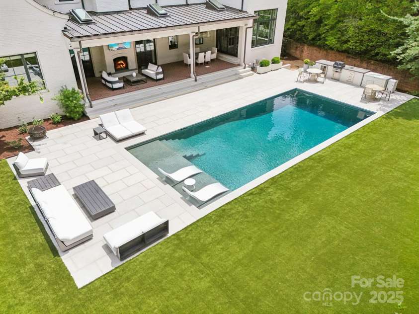 2215 Cortelyou Road, Charlotte, NC 28211.  MLS# CAR4266760, YatesRealty ID 22499. 