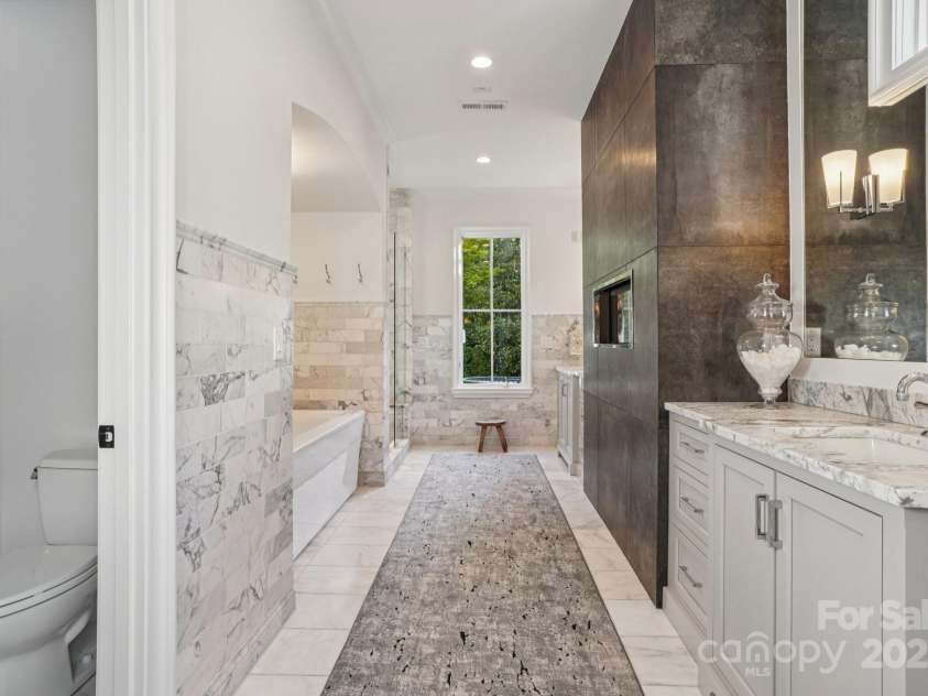 2215 Cortelyou Road, Charlotte, NC 28211.  MLS# CAR4266760, YatesRealty ID 22499. 