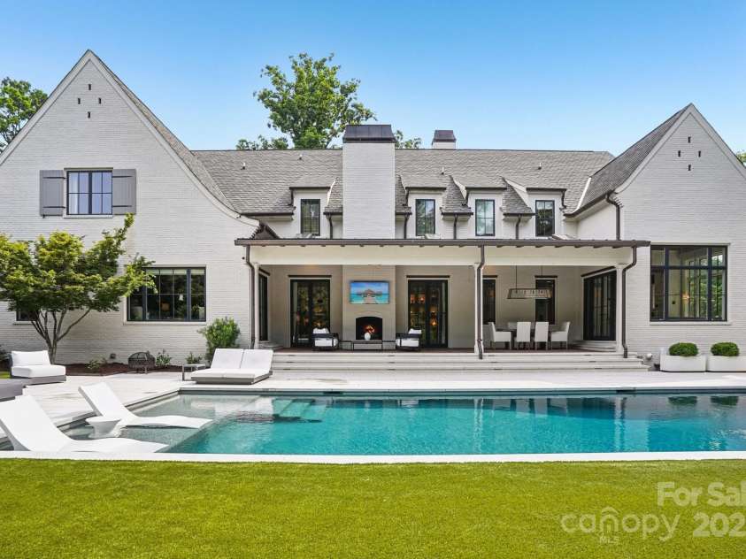 2215 Cortelyou Road, Charlotte, NC 28211.  MLS# CAR4266760, YatesRealty ID 22499. 