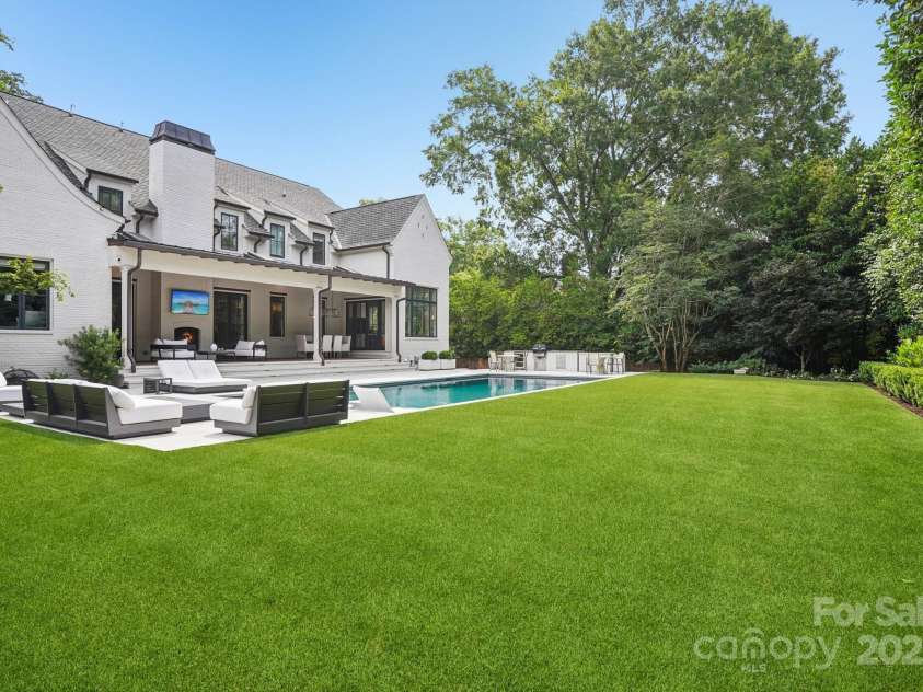 2215 Cortelyou Road, Charlotte, NC 28211.  MLS# CAR4266760, YatesRealty ID 22499. 