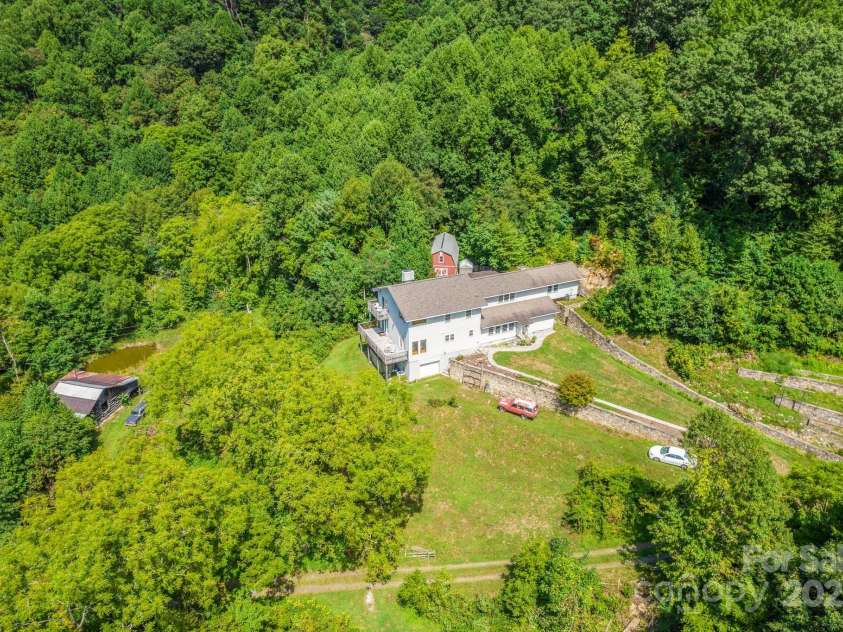 505 Old Home Place Drive, Marshall, NC 28753.  MLS# CAR4207123, YatesRealty ID 225. 