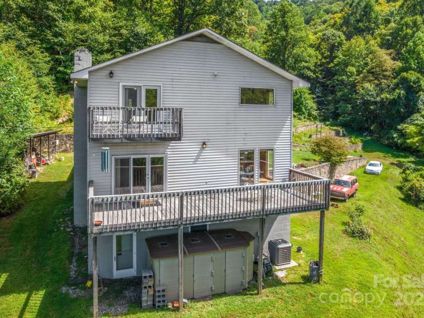 505 Old Home Place Drive, Marshall, NC 28753.  MLS# CAR4207123, YatesRealty ID 225. 
