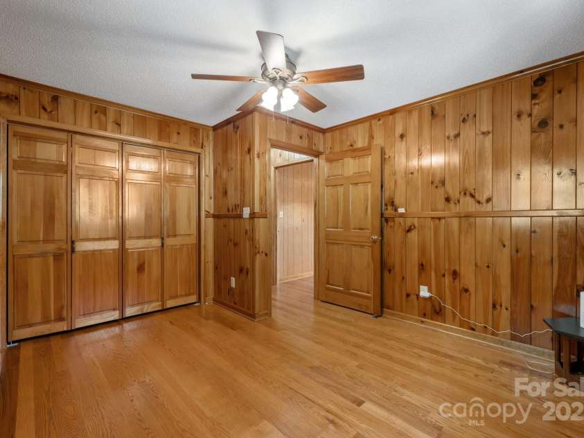 505 Old Home Place Drive, Marshall, NC 28753.  MLS# CAR4207123, YatesRealty ID 225. 