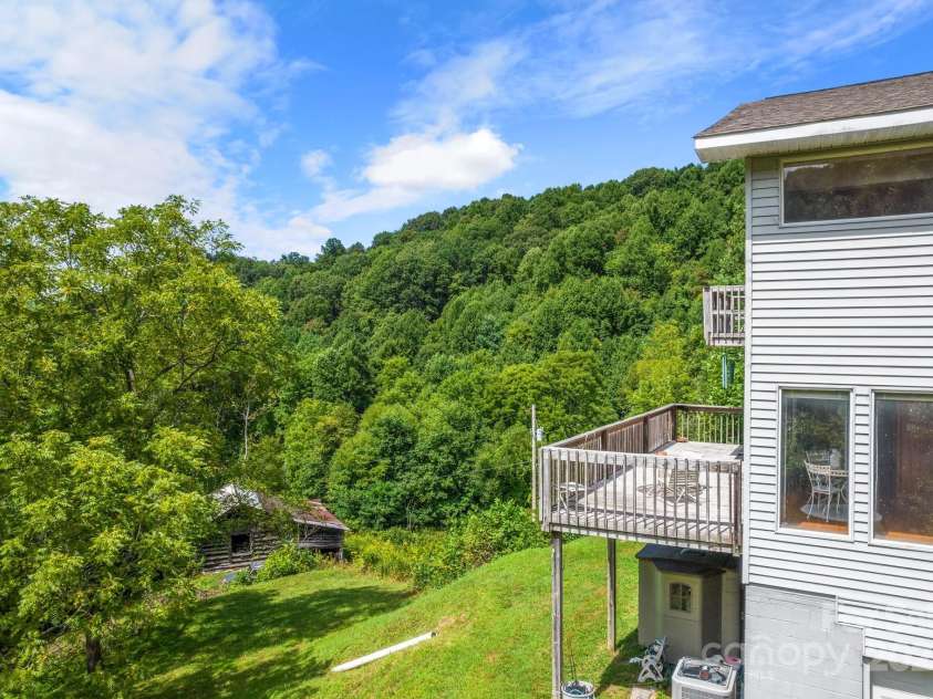 505 Old Home Place Drive, Marshall, NC 28753.  MLS# CAR4207123, YatesRealty ID 225. 