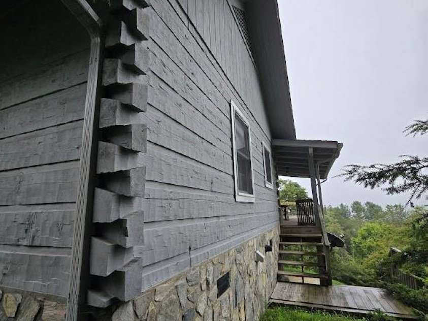 979 Wagon Road, Warrensville, NC 28693.  MLS# CAR4292311, YatesRealty ID 225. 