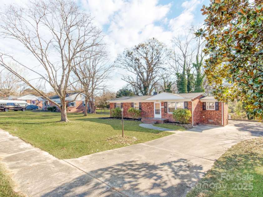 502 Mcconnell Street, Clover, SC 29710.  MLS# CAR4330324, YatesRealty ID 2250. 