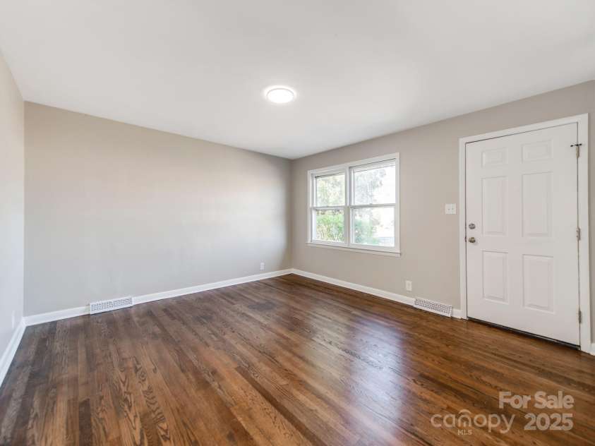 502 Mcconnell Street, Clover, SC 29710.  MLS# CAR4330324, YatesRealty ID 2250. 