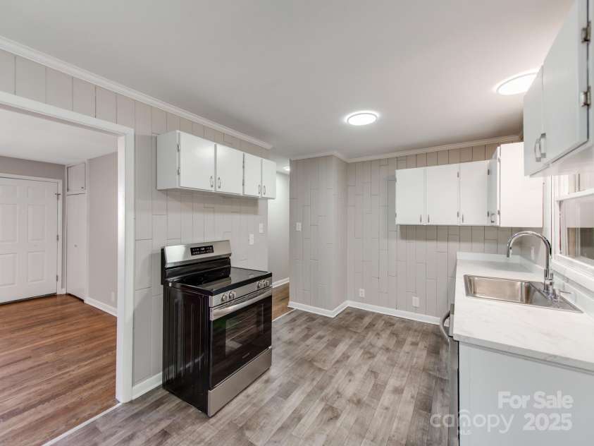 502 Mcconnell Street, Clover, SC 29710.  MLS# CAR4330324, YatesRealty ID 2250. 