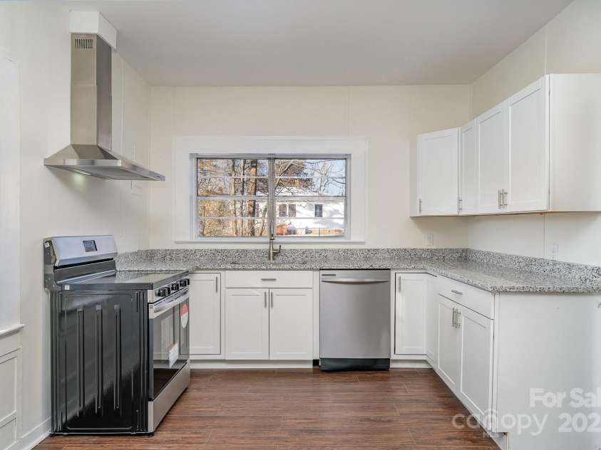 520 Waddell Drive, Albemarle, NC 28001.  MLS# CAR4216319, YatesRealty ID 2250. 