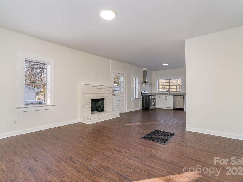 520 Waddell Drive, Albemarle, NC 28001.  MLS# CAR4216319, YatesRealty ID 2250. 