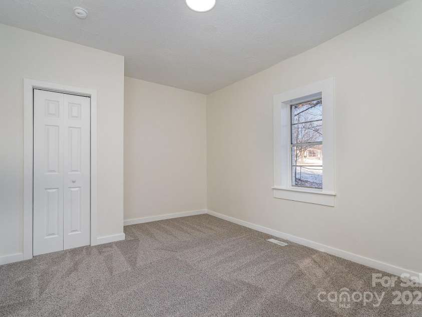 520 Waddell Drive, Albemarle, NC 28001.  MLS# CAR4216319, YatesRealty ID 2250. 