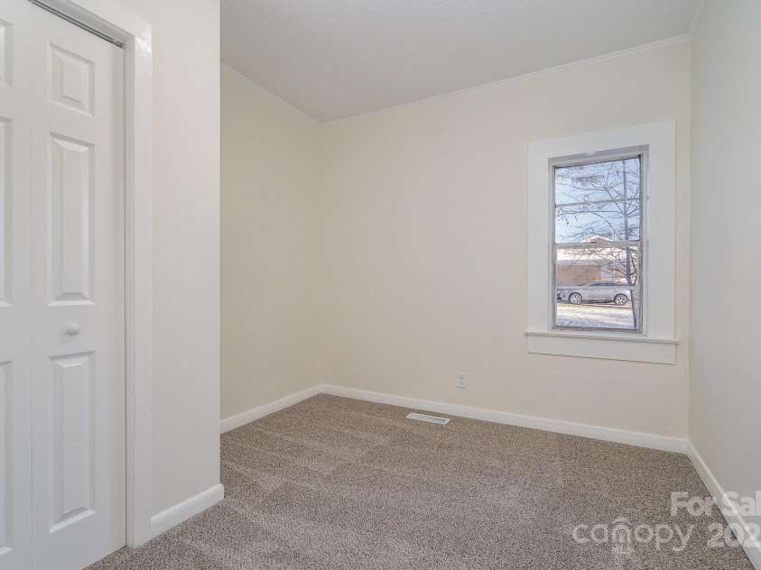 520 Waddell Drive, Albemarle, NC 28001.  MLS# CAR4216319, YatesRealty ID 2250. 