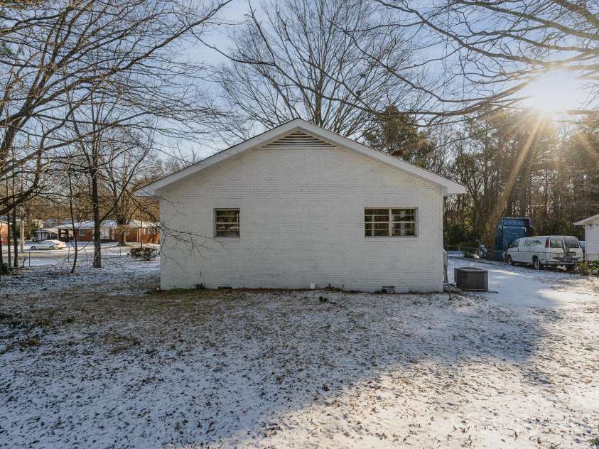 520 Waddell Drive, Albemarle, NC 28001.  MLS# CAR4216319, YatesRealty ID 2250. 