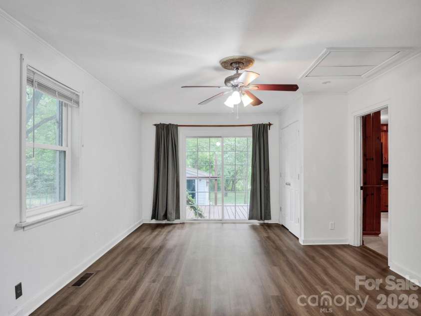 6210 Grove Park Boulevard, Charlotte, NC 28215.  MLS# CAR4369415, YatesRealty ID 22500. Bedroom/flex space