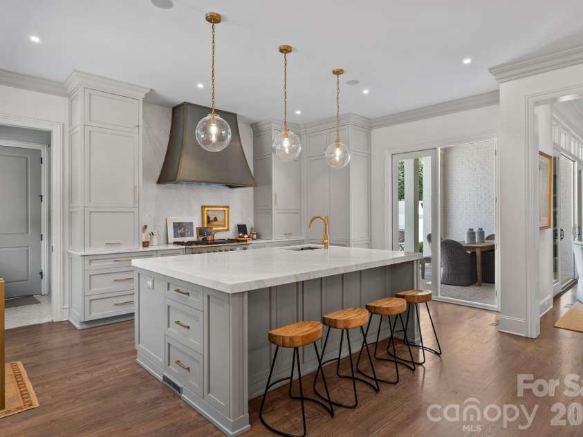 18710 Peninsula Cove Lane, Cornelius, NC 28031.  MLS# CAR4369862, YatesRealty ID 22501. 