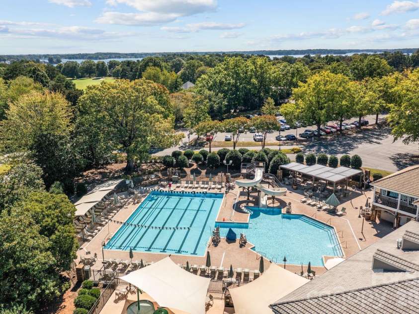 18710 Peninsula Cove Lane, Cornelius, NC 28031.  MLS# CAR4369862, YatesRealty ID 22501. 