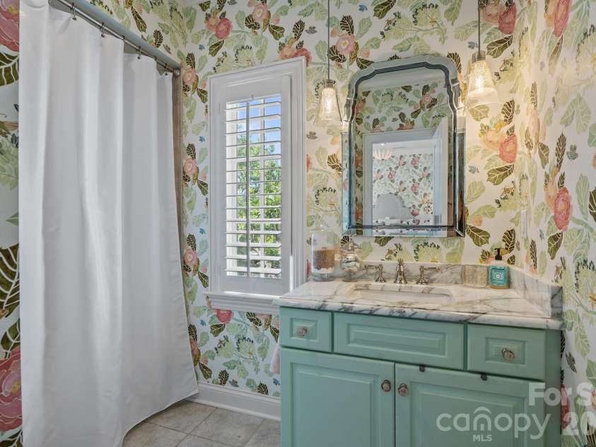 18710 Peninsula Cove Lane, Cornelius, NC 28031.  MLS# CAR4369862, YatesRealty ID 22501. 
