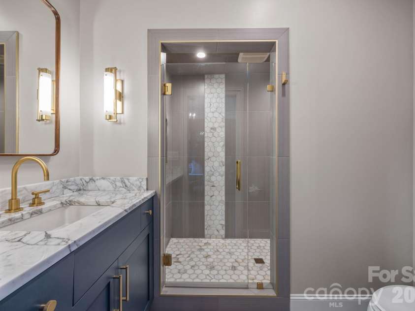 18710 Peninsula Cove Lane, Cornelius, NC 28031.  MLS# CAR4369862, YatesRealty ID 22501. 