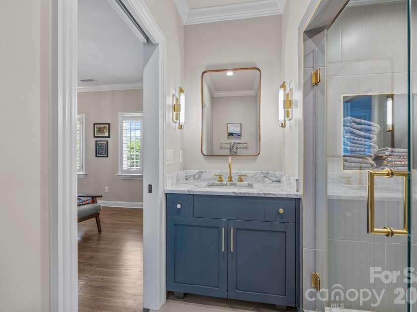 18710 Peninsula Cove Lane, Cornelius, NC 28031.  MLS# CAR4369862, YatesRealty ID 22501. 