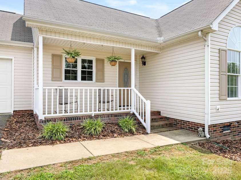 7006 Lone Eagle Drive, Monroe, NC 28110.  MLS# CAR4268647, YatesRealty ID 22501. 