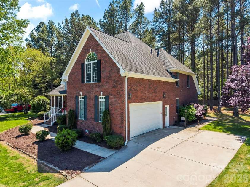 443 Crowders Bluff Court, Clover, SC 29710.  MLS# CAR4369857, YatesRealty ID 22502. 
