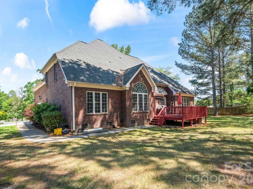 443 Crowders Bluff Court, Clover, SC 29710.  MLS# CAR4369857, YatesRealty ID 22502. 