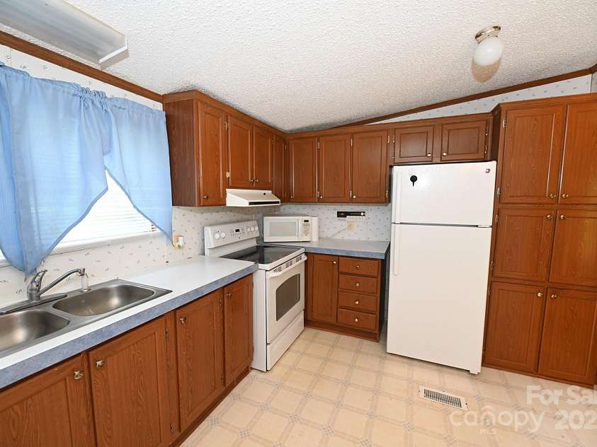 4171 Leatherman Road, Vale, NC 28168.  MLS# CAR4324743, YatesRealty ID 22503. 