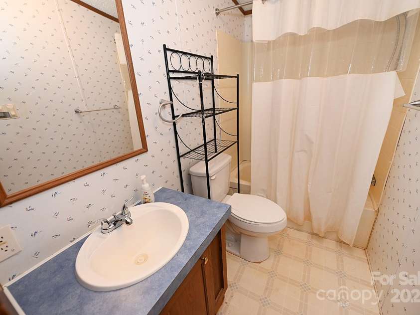 4171 Leatherman Road, Vale, NC 28168.  MLS# CAR4324743, YatesRealty ID 22503. 