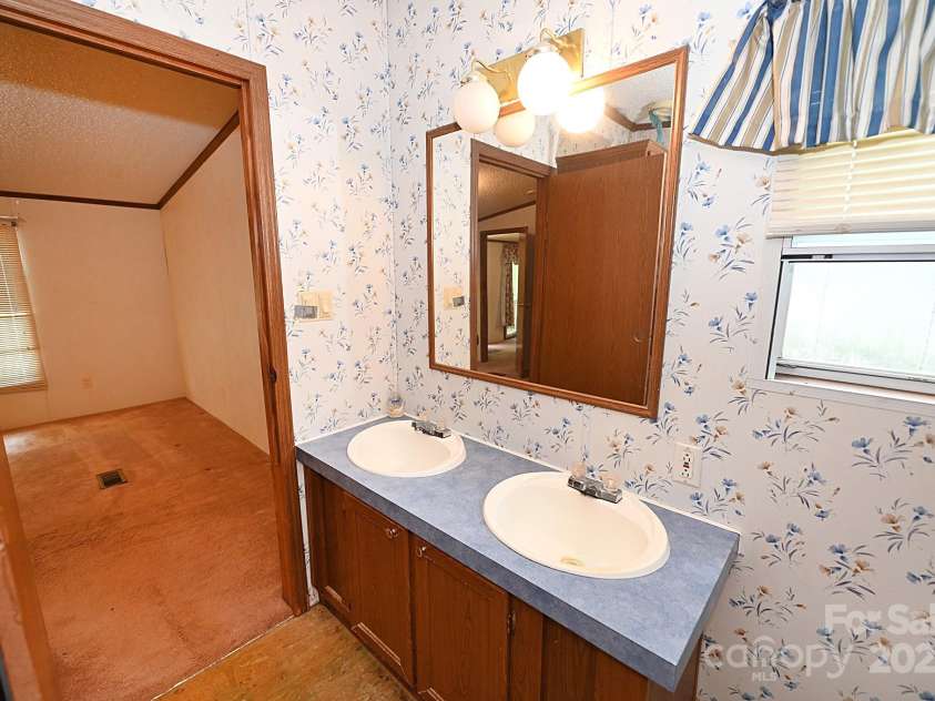 4171 Leatherman Road, Vale, NC 28168.  MLS# CAR4324743, YatesRealty ID 22503. 