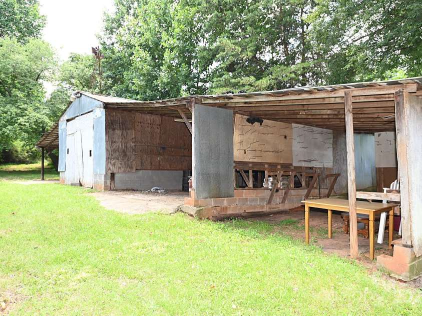 4171 Leatherman Road, Vale, NC 28168.  MLS# CAR4324743, YatesRealty ID 22503. 