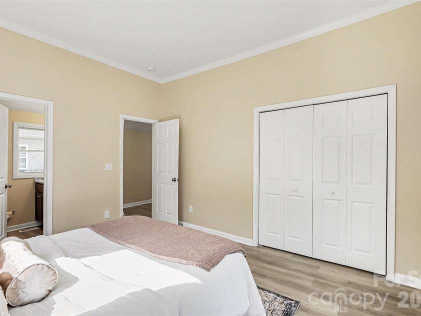 118 Glen Rae Street, Concord, NC 28025.  MLS# CAR4369406, YatesRealty ID 22504. 