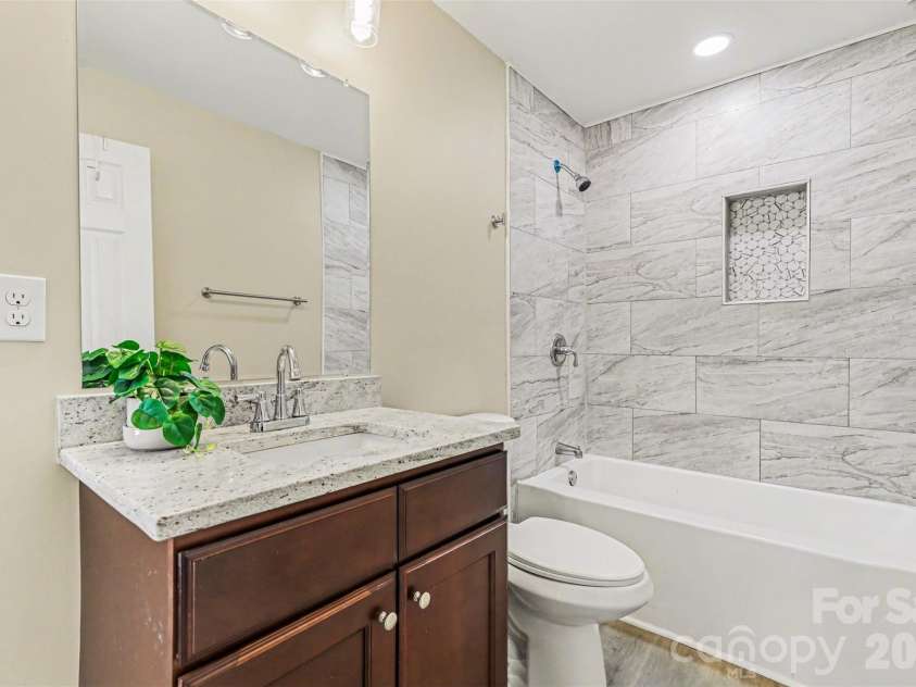 118 Glen Rae Street, Concord, NC 28025.  MLS# CAR4369406, YatesRealty ID 22504. 