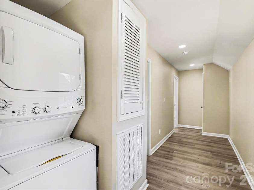 118 Glen Rae Street, Concord, NC 28025.  MLS# CAR4369406, YatesRealty ID 22504. 