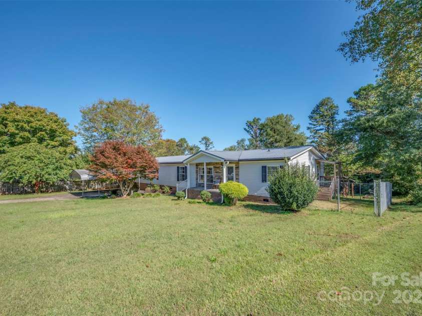 553 New Hope Road, Rutherfordton, NC 28139.  MLS# CAR4309702, YatesRealty ID 22505. 