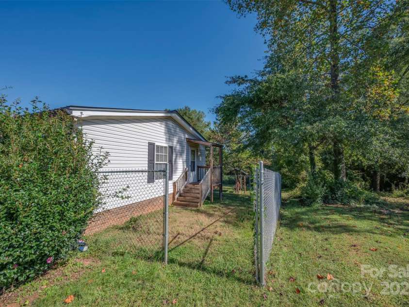 553 New Hope Road, Rutherfordton, NC 28139.  MLS# CAR4309702, YatesRealty ID 22505. 