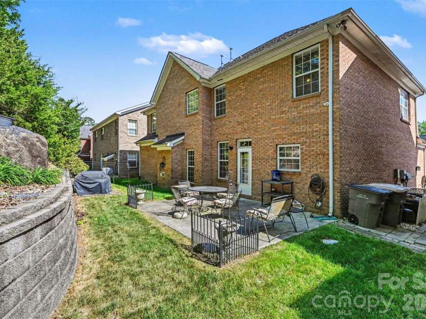 10812 Clark Street, Davidson, NC 28036.  MLS# CAR4372987, YatesRealty ID 22506. Backyard iew
