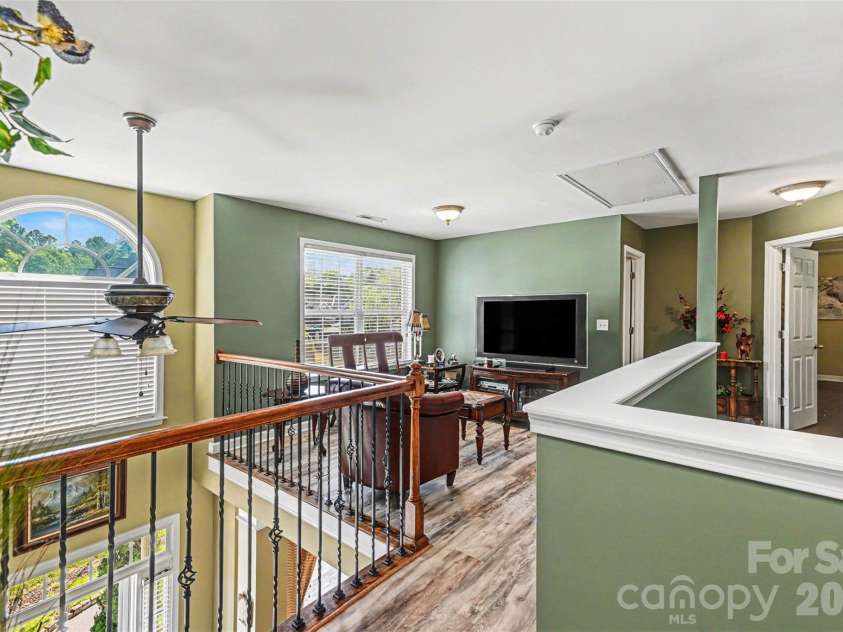 10812 Clark Street, Davidson, NC 28036.  MLS# CAR4372987, YatesRealty ID 22506. Loft area