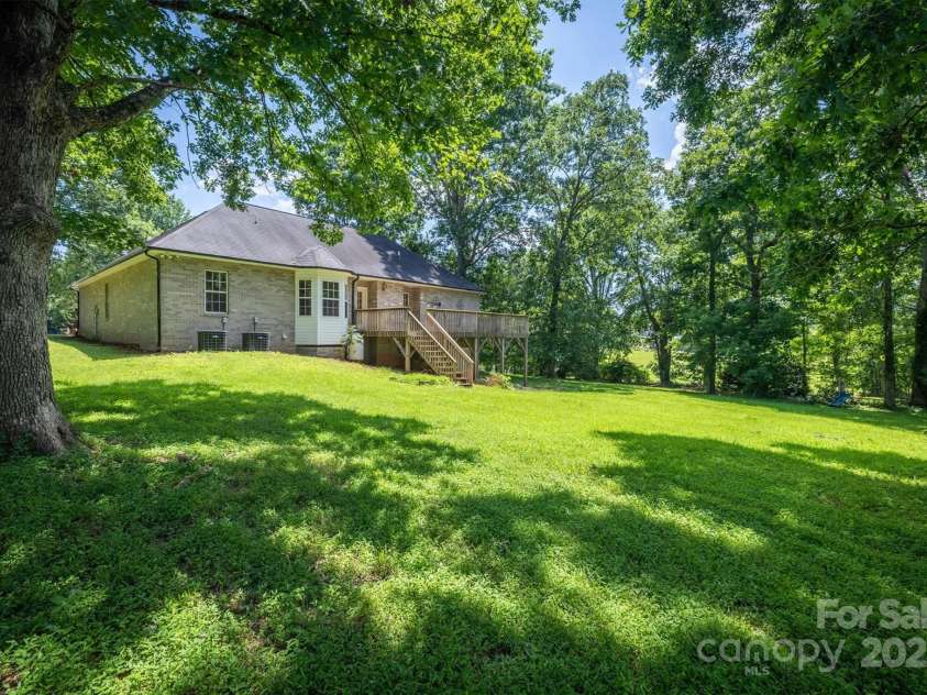 2763 Winds Drive, Morganton, NC 28655.  MLS# CAR4274609, YatesRealty ID 22507. 