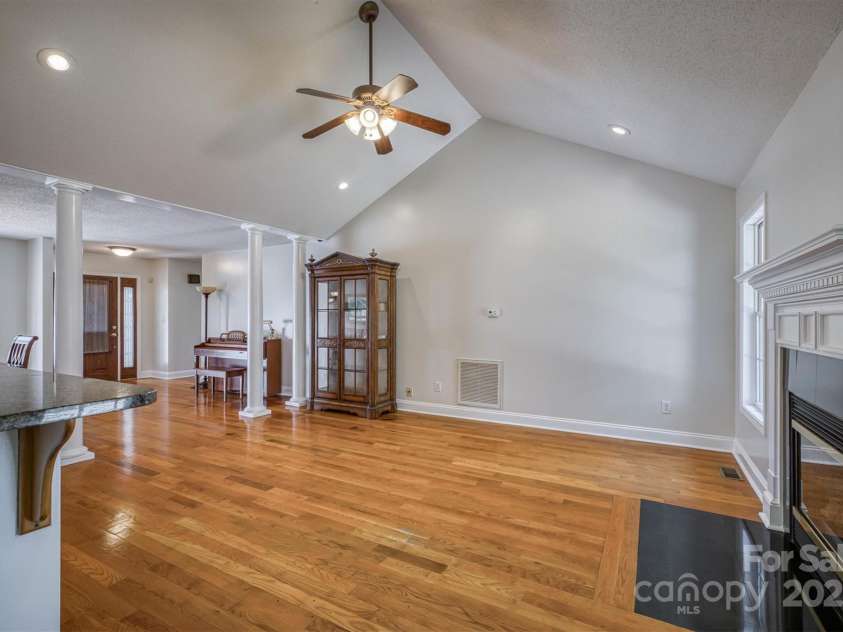 2763 Winds Drive, Morganton, NC 28655.  MLS# CAR4274609, YatesRealty ID 22507. 