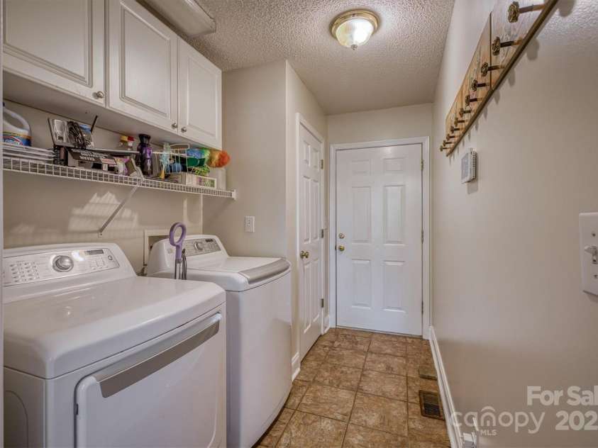 2763 Winds Drive, Morganton, NC 28655.  MLS# CAR4274609, YatesRealty ID 22507. 