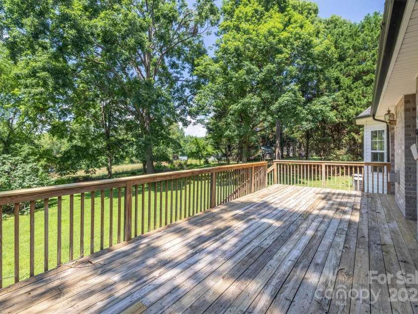 2763 Winds Drive, Morganton, NC 28655.  MLS# CAR4274609, YatesRealty ID 22507. 