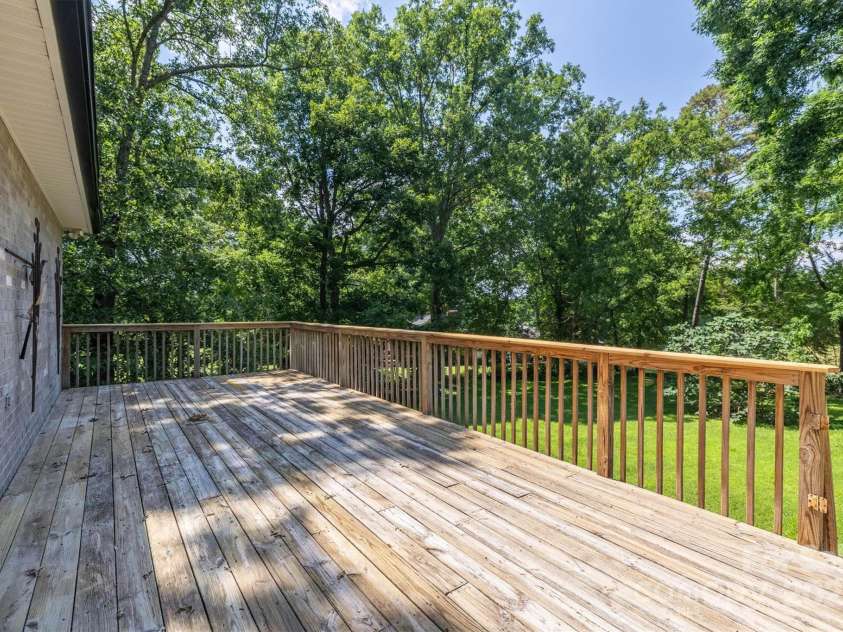 2763 Winds Drive, Morganton, NC 28655.  MLS# CAR4274609, YatesRealty ID 22507. 