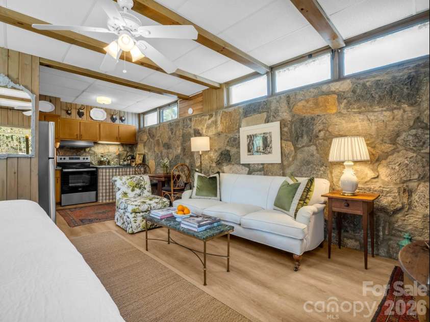 140 Old Mill Road, Flat Rock, NC 28731.  MLS# CAR4373085, YatesRealty ID 22508. Living Room