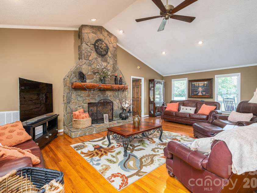 1327 Startown Road, Lincolnton, NC 28092.  MLS# CAR4372757, YatesRealty ID 22509. 