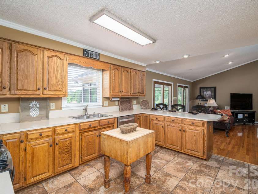 1327 Startown Road, Lincolnton, NC 28092.  MLS# CAR4372757, YatesRealty ID 22509. 