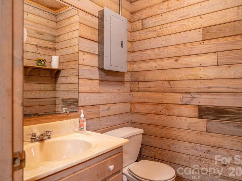 1327 Startown Road, Lincolnton, NC 28092.  MLS# CAR4372757, YatesRealty ID 22509. 