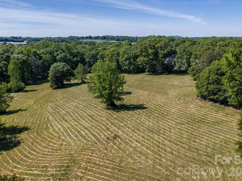 1327 Startown Road, Lincolnton, NC 28092.  MLS# CAR4372757, YatesRealty ID 22509. 