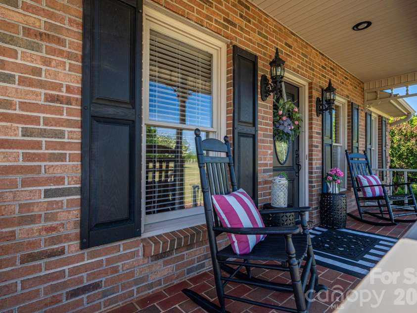 1327 Startown Road, Lincolnton, NC 28092.  MLS# CAR4372757, YatesRealty ID 22509. 