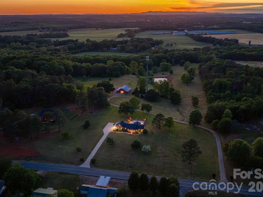 1327 Startown Road, Lincolnton, NC 28092.  MLS# CAR4372757, YatesRealty ID 22509. 